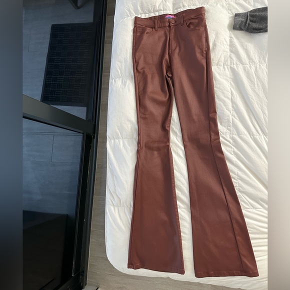 Stretchy brown highwaisted flare pants - Picture 4 of 4